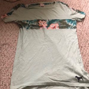 Vs/pink shirt